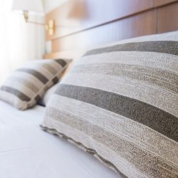 bantal hotel